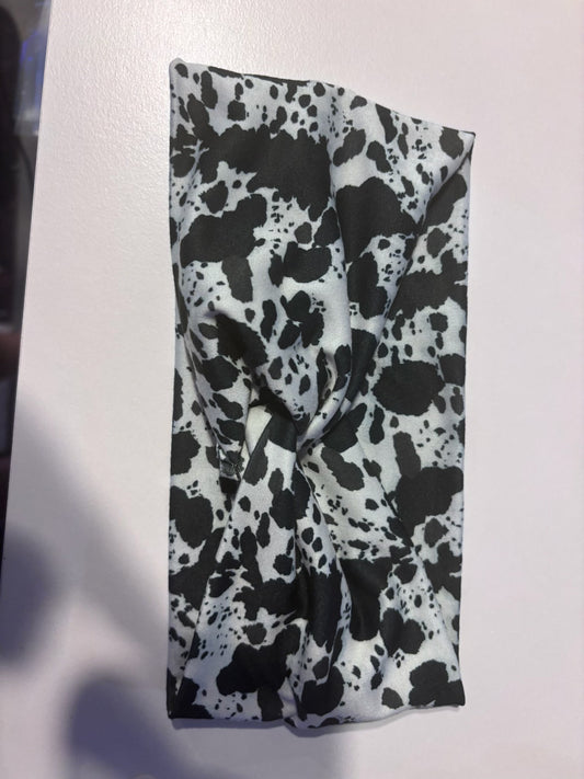 Twisted cow